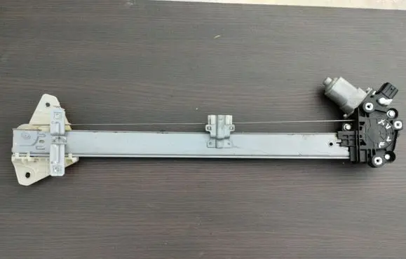 Subaru XV Front door window regulator with motor 61041FJ010