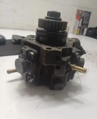 Renault Talisman Fuel injection high pressure pump 0445010404