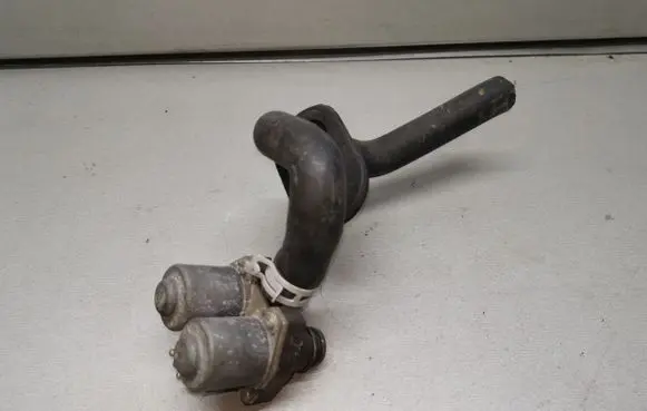 Mercedes-Benz E W210 Coolant heater control valve 0018307784 1147412114