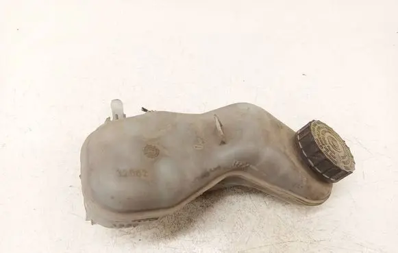 Toyota Avensis T270 Brake fluid reservoir 0204255330