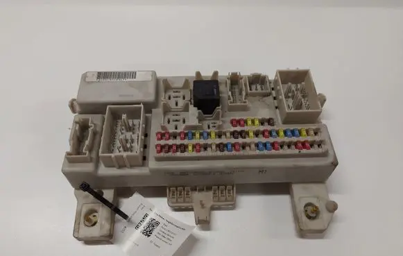 Ford Focus C-MAX Fuse module 3M5T14A073BF 519058317