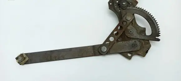 Mercedes-Benz COMPAKT W115 Front door manual window regulator 