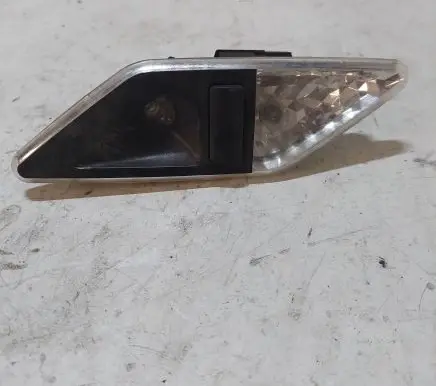 BMW 5 E39 Rear seat light 8375586