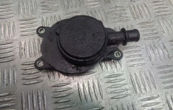 Mercedes-Benz Vito Viano W638 Oil breather separator A6110160234