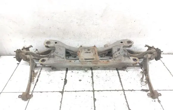 Toyota Avensis T270 Rear subframe 