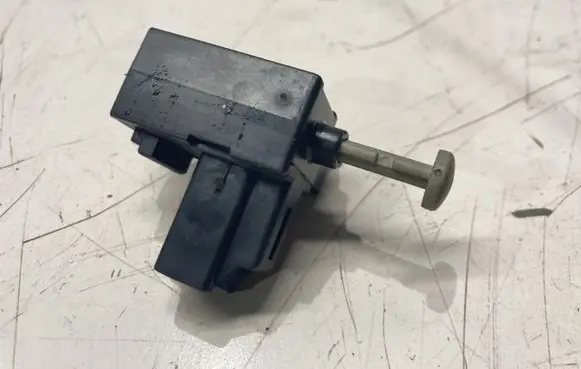 Brake pedal sensor switch