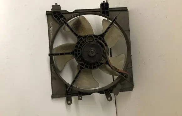 Honda Civic Radiator cooling fan shroud