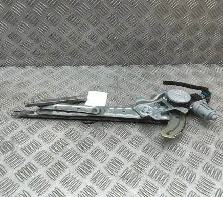 Nissan Navara D23 Rear window lifting mechanism without motor 827303SB0B