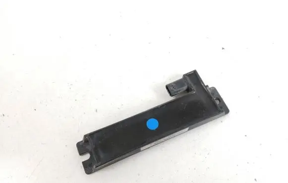 Tesla Model X Aerial antenna amplifier 104313000B