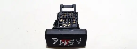 Nissan X-Trail T31 Hazard light switch 06016