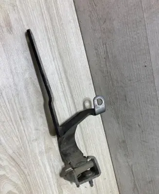 Audi A5 Tailgate/trunk/boot hinge 8W8827300A