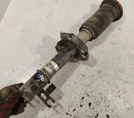 Opel Astra H Front shock absorber/damper