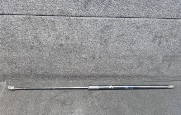 Audi Q7 4M Front bonnet/hood damper/strut 4M0823359B 4M0823359C
