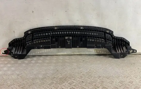 Front bumper skid plate/under tray