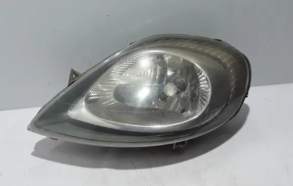Opel Vivaro Headlight/headlamp 7700311371