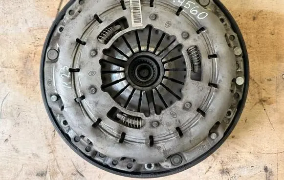 BMW 3 E92 E93 Clutch set kit 7603846