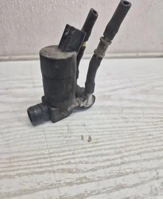 Volvo V70 Windscreen/windshield washer pump 1S7117K624FD T655C