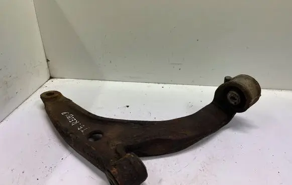 Volkswagen Transporter - Caravelle T5 Front lower control arm/wishbone