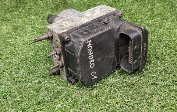 Ford Mondeo Mk III ABS Pump 2S712C405AA 0265225154