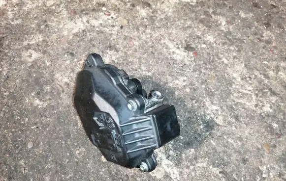 Volkswagen PASSAT CC Intake manifold valve actuator/motor 03L129086