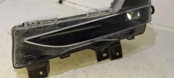 Tesla Model 3 Front fog light 162479700A 07222021 DC521203A0420