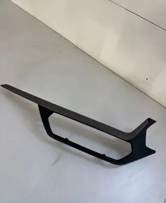 BMW 1 F40 Handrail (top trim) D1963113401 210811100402 100402