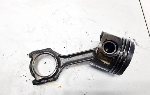Opel Insignia A Piston with connecting rod 