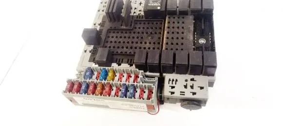 Volvo S60 Fuse box set 8645410 00W265