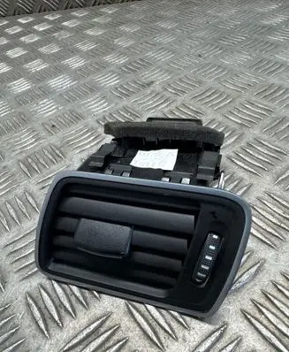 Volkswagen PASSAT B7 Dashboard side air vent grill/cover trim 3AB819701A 20062013