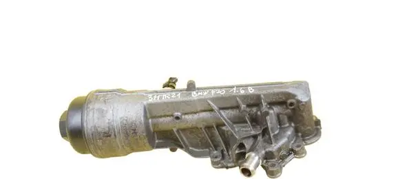 BMW 1 F20 F21 Oil filter mounting bracket 7611968 N13B16A