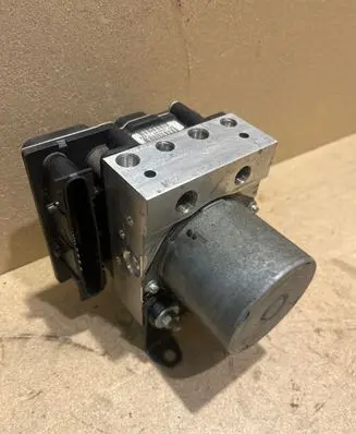 Land Rover Discovery 3 - LR3 ABS Pump SRB500163 0265234074 469L1040805085