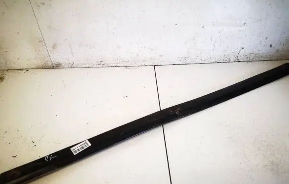 Volkswagen Golf III Front door trim (molding) 1H4853515