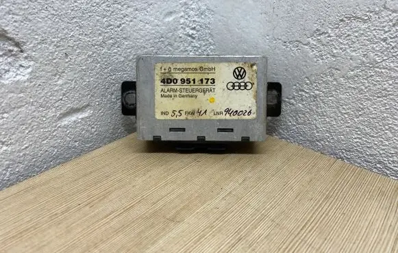 Audi A8 S8 D2 4D Other control units/modules 4D0951173