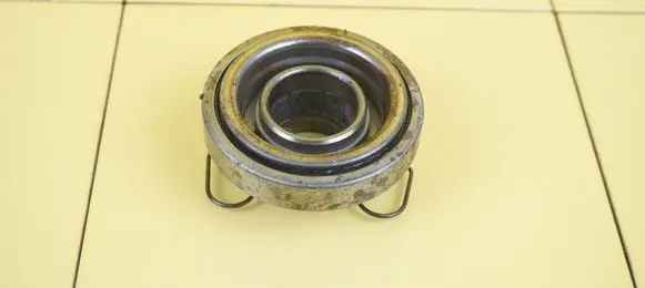 Nissan Navara D23 clutch release bearing 26SP46