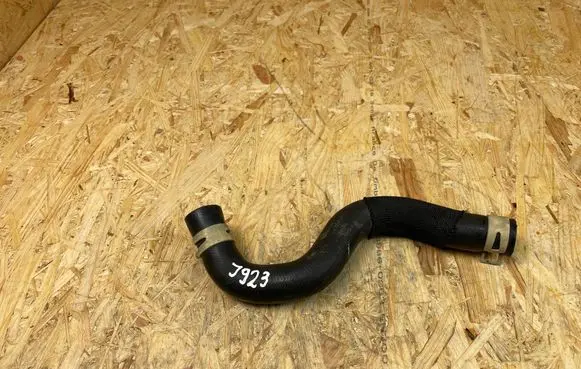 Suzuki SX4 S-Cross Engine coolant pipe/hose