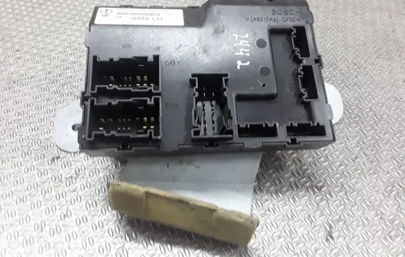 Ford Fiesta Comfort/convenience module 8V5115K600CH