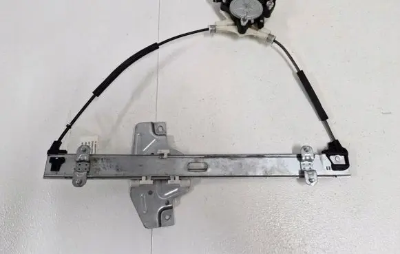 KIA Rio Front door window regulator with motor 82460-1W310