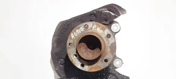 BMW 1 E81 E87 Front wheel hub