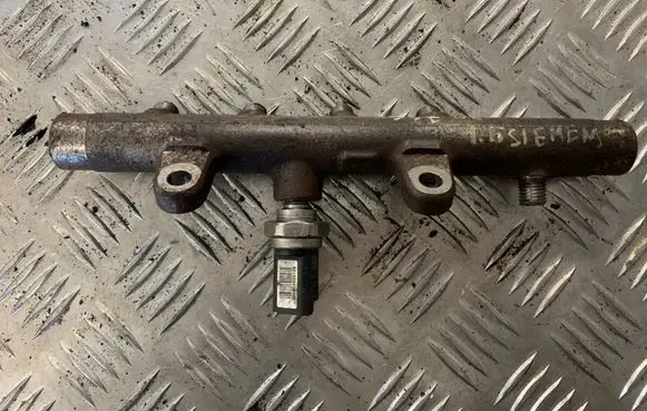 Renault Scenic II - Grand scenic II Fuel main line pipe 8200815617