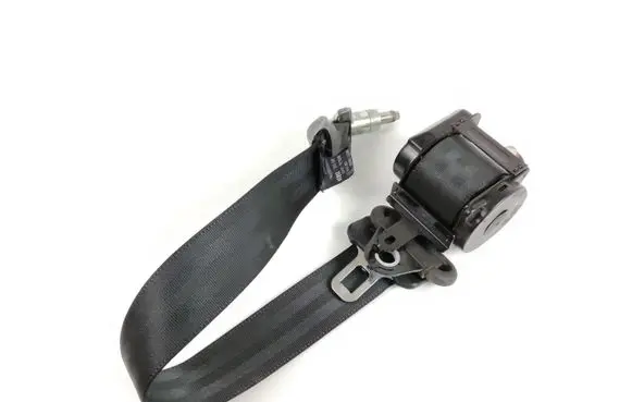 Rear seatbelt