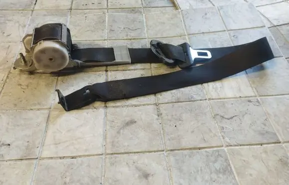 Opel Vectra C Front seatbelt 042050