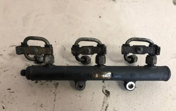 Citroen C5 Fuel main line pipe 4R8Q9D280BC