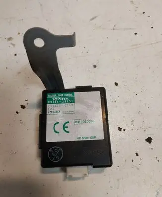 Toyota Previa (XR30, XR40) II Door control unit/module 8974128131