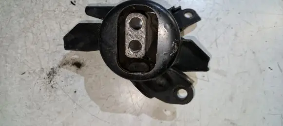 Hyundai i40 Engine mount bracket 218303Z400