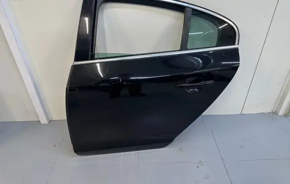 Volvo V60 Rear door