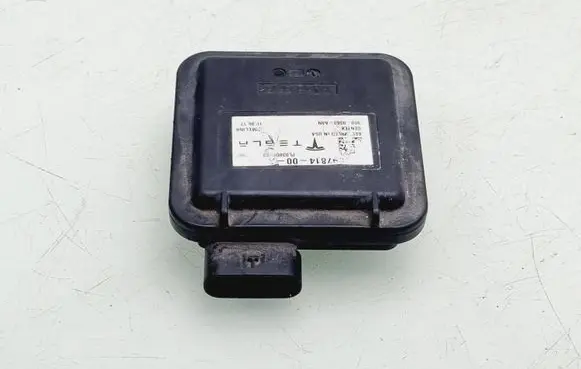 Tesla Model S Garage door switch 109781400A