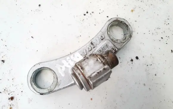 Volvo V50 Rear door lower hinge 6670