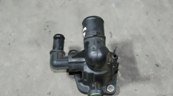 Fiat Doblo Thermostat/thermostat housing 