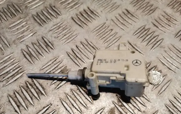 Mercedes-Benz C W203 Fuel tank cap lock A2038201997 2038201997