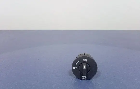 Renault Laguna III Other switches/knobs/shifts 681995427R